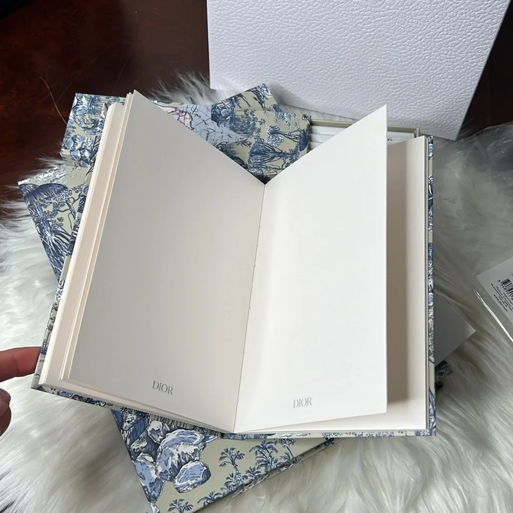 Dior Gift Set Notebook & Pencils Limited Edition Around The World Stationary Set - Picture 5 of 17